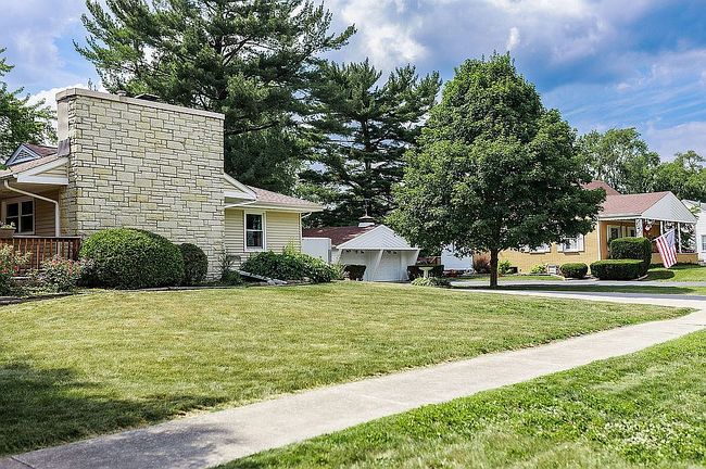 Photo of 1032 Garfield St, Hobart, IN