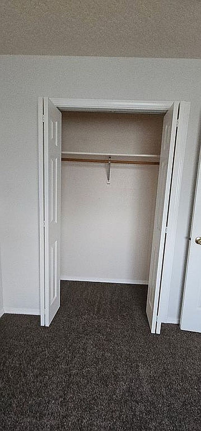 Image of 400 Fall Dr