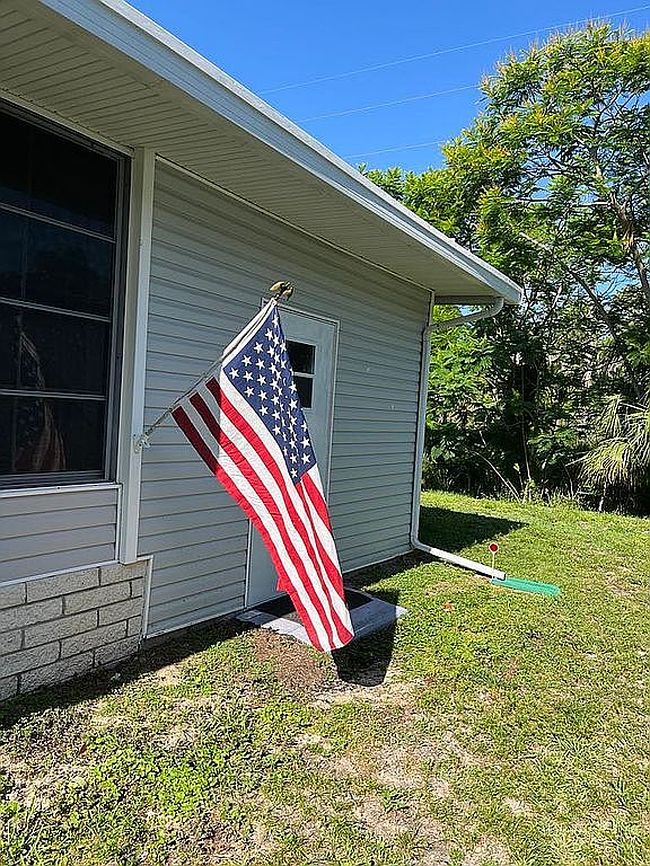 Photo of 7043 Harbor View Dr #22, Leesburg, FL
