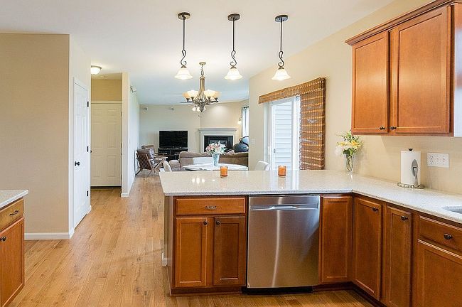 Image of 7915 Sandhurst Dr Nw