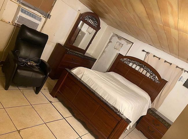 Image of 851 Sw 127th Pl #3