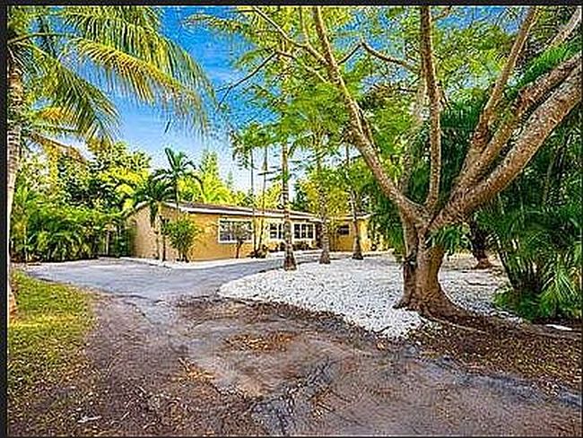 Photo of 6141 Sw 72nd Ave, Miami, FL