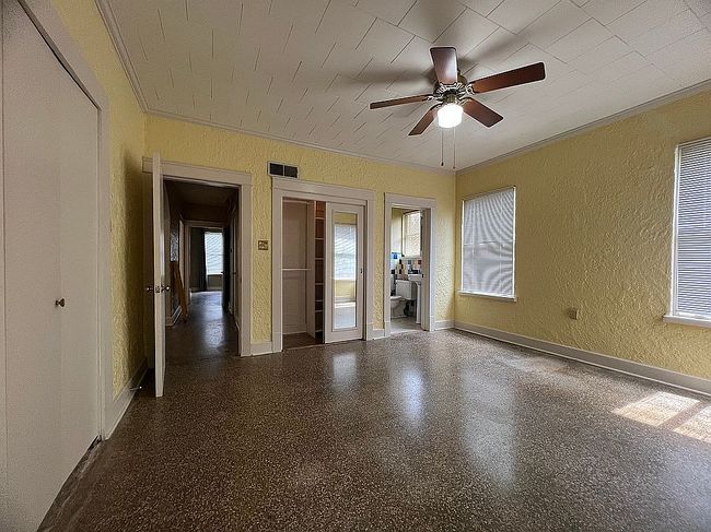 Image of 301 N Mall St
