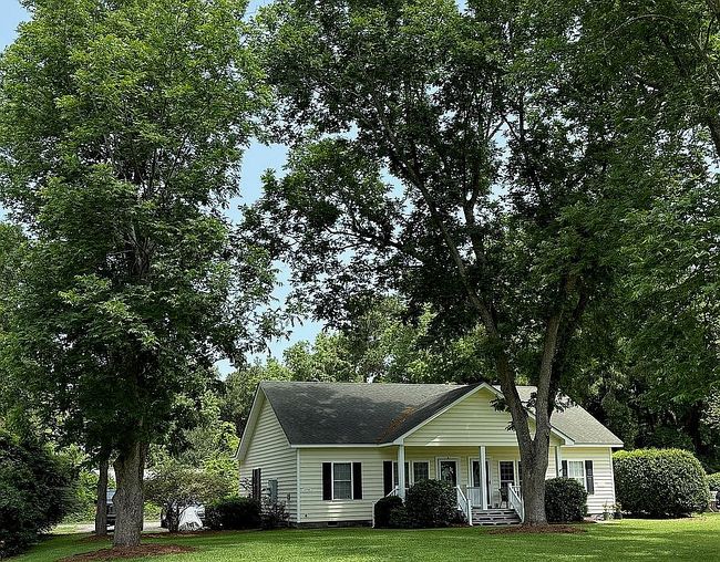 Photo of 6879A Pecan Ln, Manns Harbor, NC