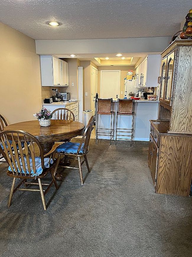 Photo of 305 Pointe Pl #12, Westerville, OH