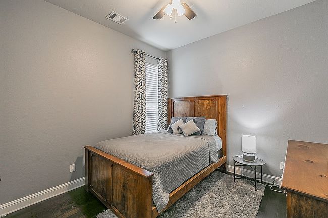 Photo of 142 Old Bridge Rd, Waxahachie, TX