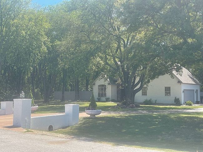 Preview of property located at 19820 E Fox Run Cir