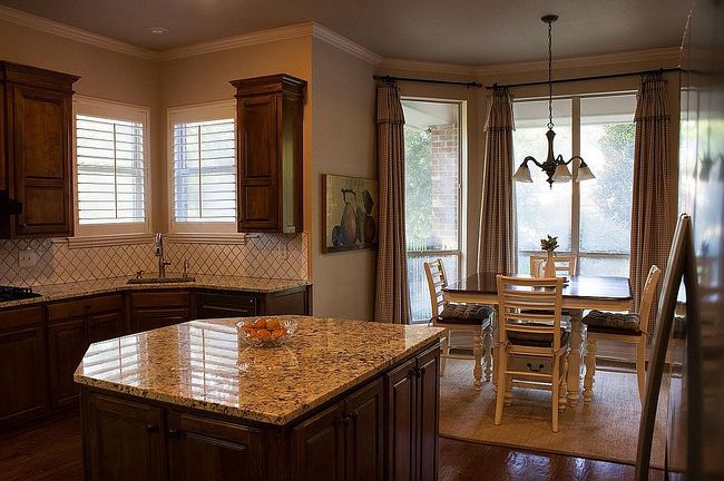 Photo of 1506 Meandering Way, Longview, TX