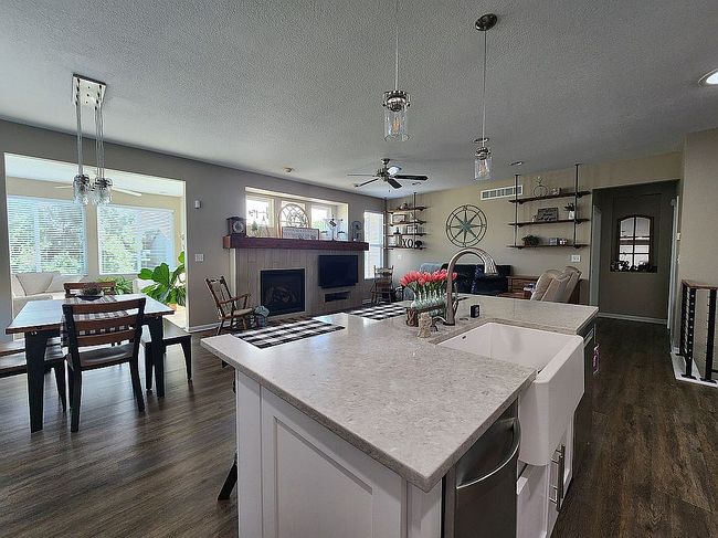 Additional photo 3 of property located at 418 Ne 37th Ln