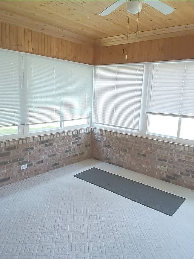 Photo of 1422 Holiday Ln E, Brownsburg, IN