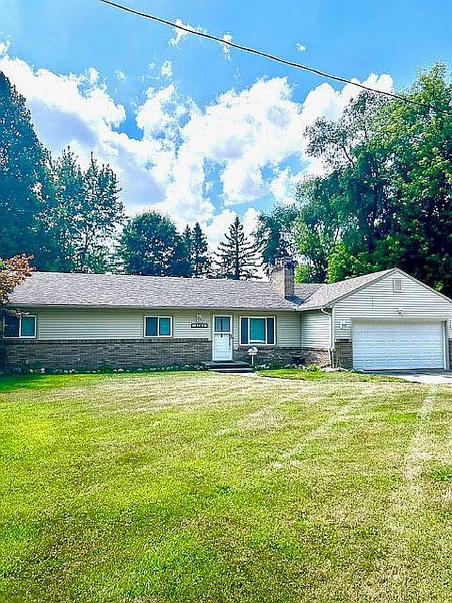 Photo of 2353 Hulett Rd, Okemos, MI