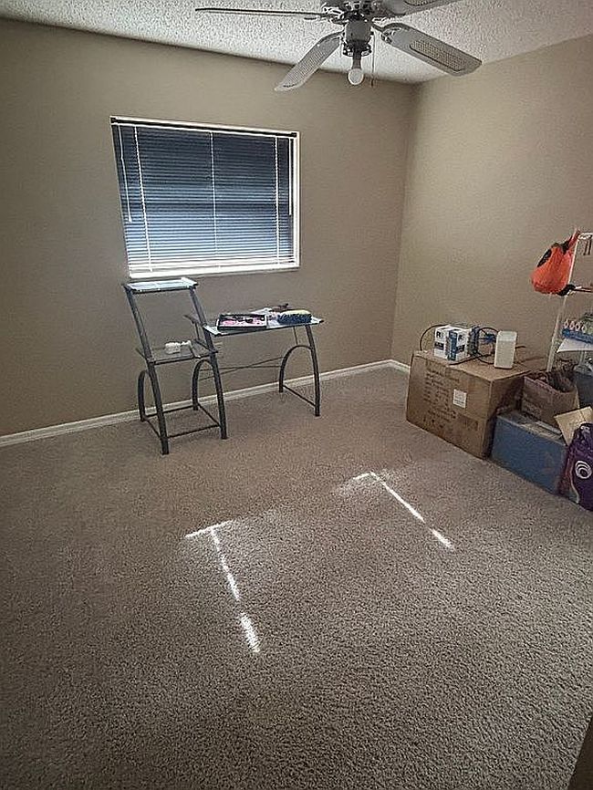 Photo of 305 Ridgewood Dr, Fruitland Park, FL