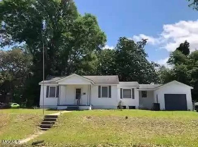 Photo of 1632 Terrace Dr, Gulfport, MS