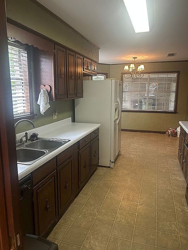 Photo of 904 Monterrey Ln, Hattiesburg, MS