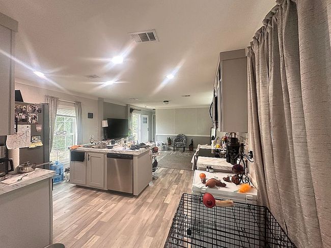 Image of 1141 Donovan Ave