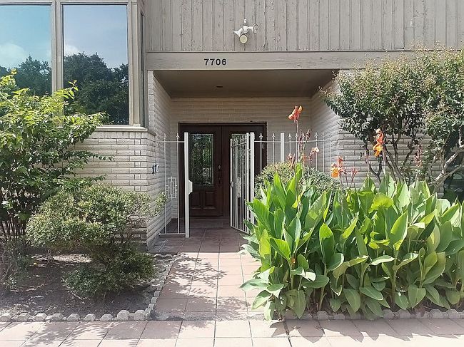 Photo of 7706 Coachwood Dr, Houston, TX