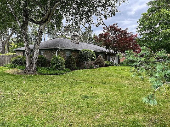 Image of 10 Willo Ln