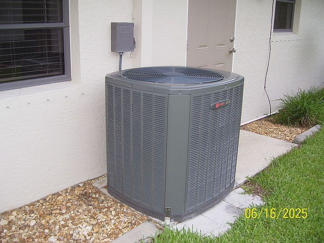 Photo of 1077 Rhinelander St, Port Charlotte, FL