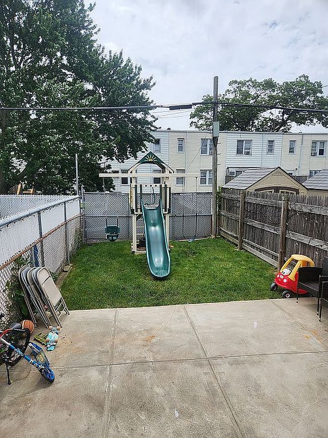 Photo of 1636 E 35th St, Brooklyn, NY
