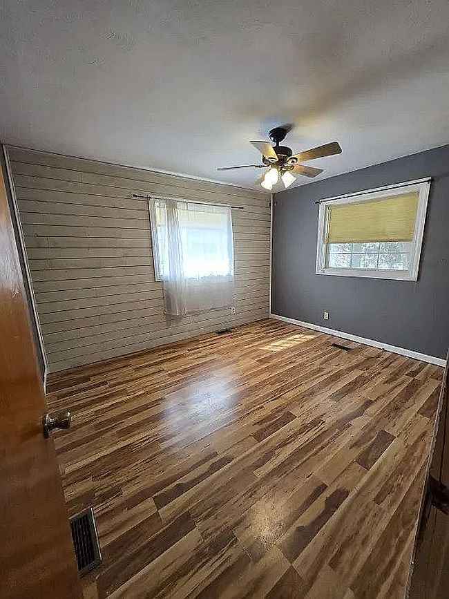 Image of 72 Beach St