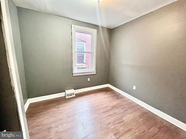 Image of 5604 Chew 1/2 Ave