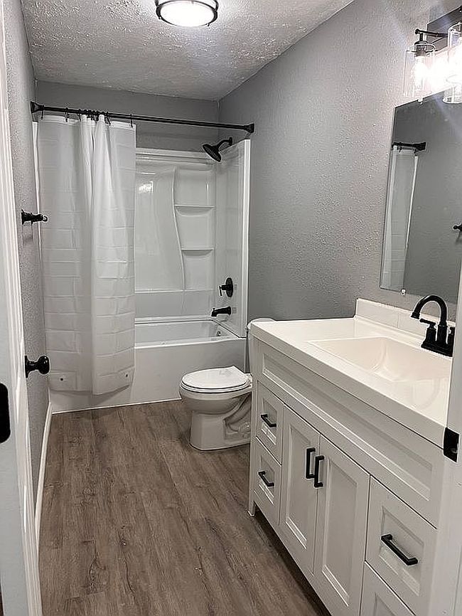 Photo of 417 S Burnet St, Bremond, TX