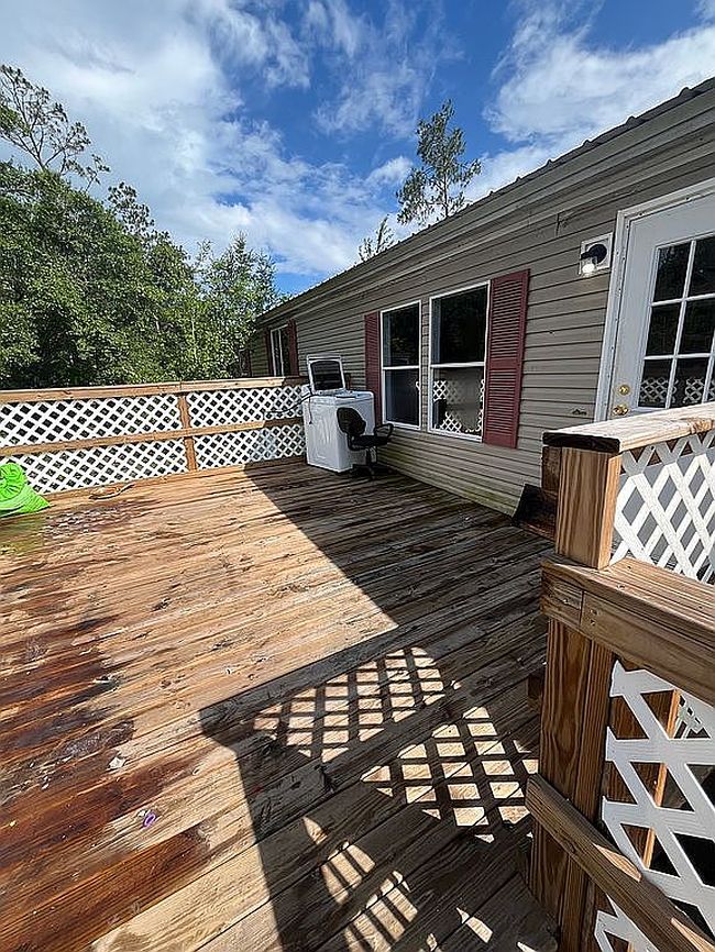 Photo of 445 E Creekview Dr, Wewahitchka, FL