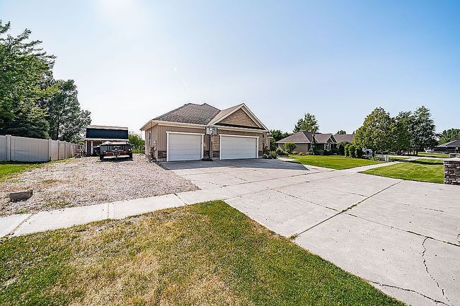 Photo of 2802 S Hidden Hutch Dr, Ammon, ID