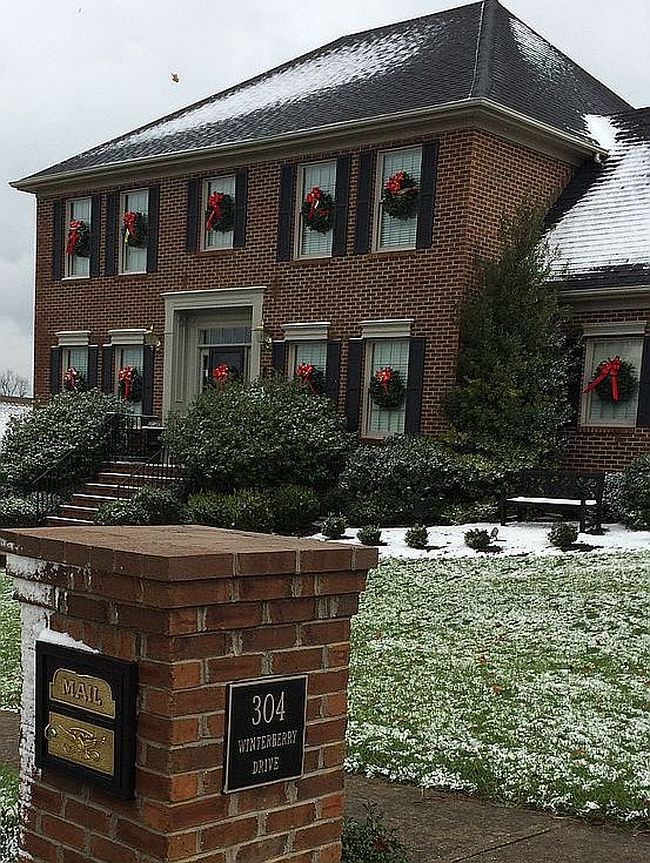 Additional photo 2 of property located at 304 Winterberry Dr