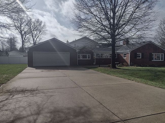 Image of 3001 Whiteway Ave
