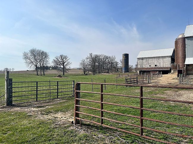 Image of 1814 W Town Line Rd