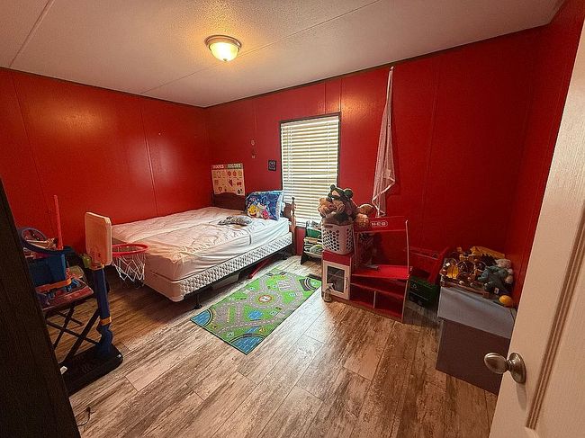 Additional photo 1 of property located at 98 Thresher Fish Ln