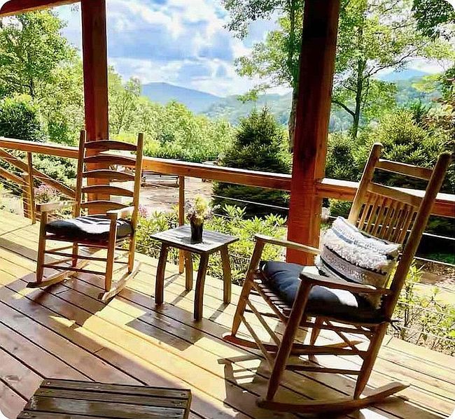Photo of 386 Preserve Valley Rd, Topton, NC
