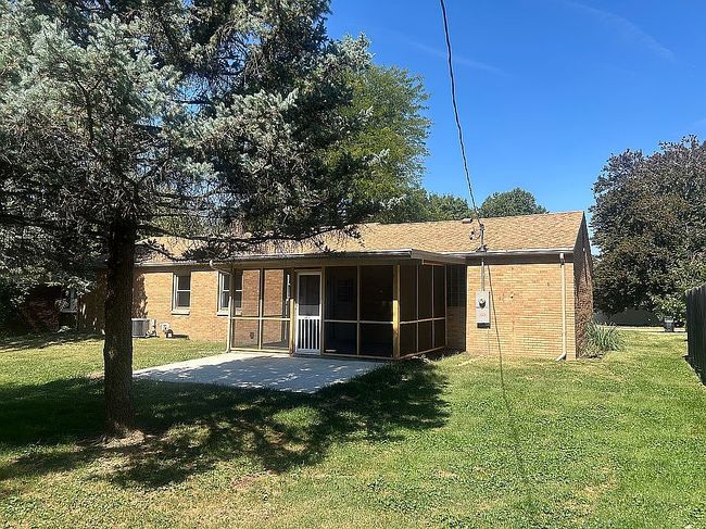 Additional photo 2 of property located at 1011 Monroe Dr