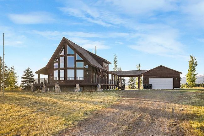 Photo of 3799 Taylor Mountain Dr, Island Park, ID