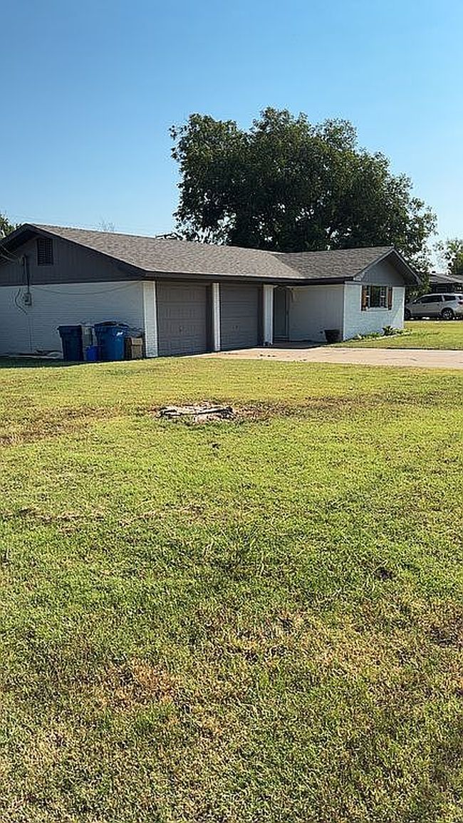 Photo of 1206 W Elliott St, Breckenridge, TX