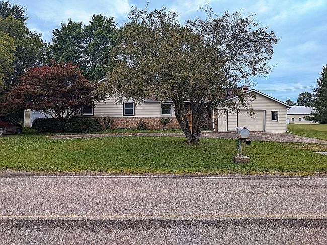 Preview of property located at 4465 Grand River Rd