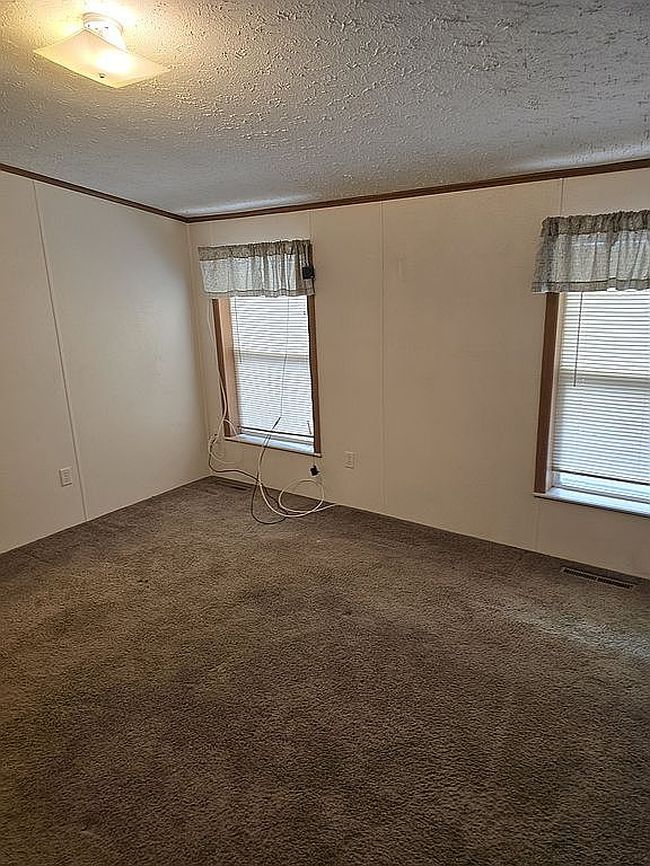 Photo of 9539 Butler Trl, Norwalk, IA