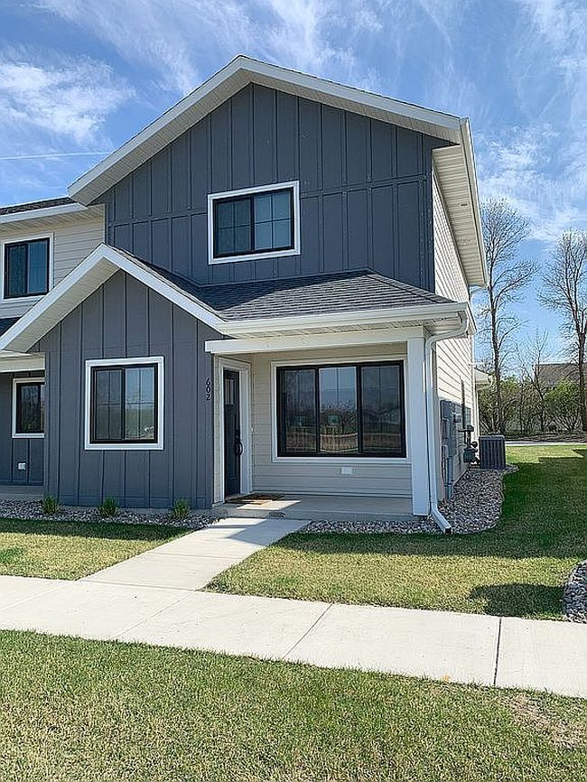 Image of 602 15th St S