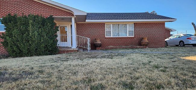 Image of 1320 S Avenue F