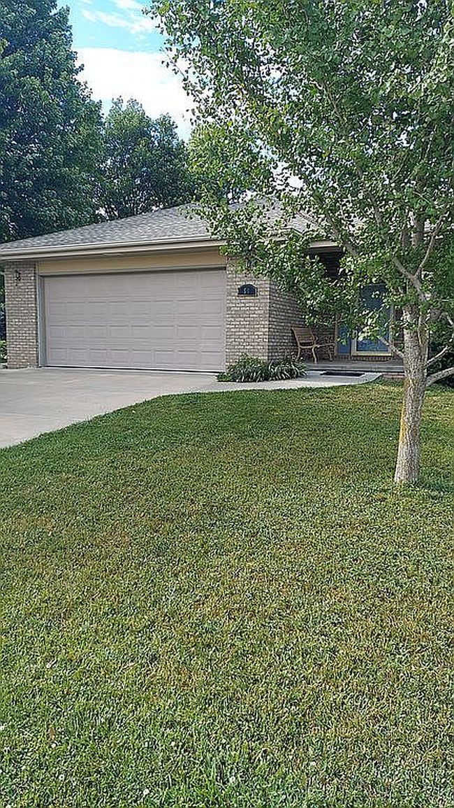 Image of 60 Pinewood Ave