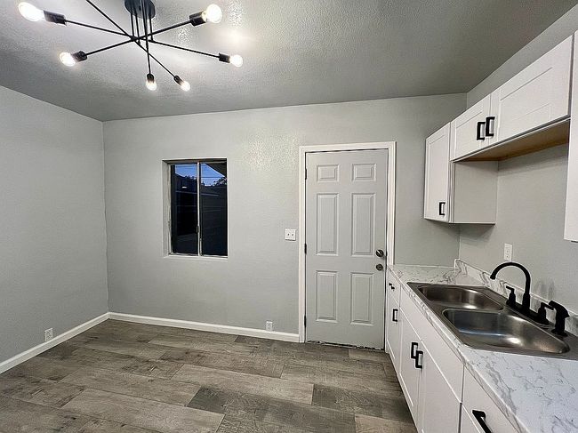 Photo of 123 Dover St, Delano, CA