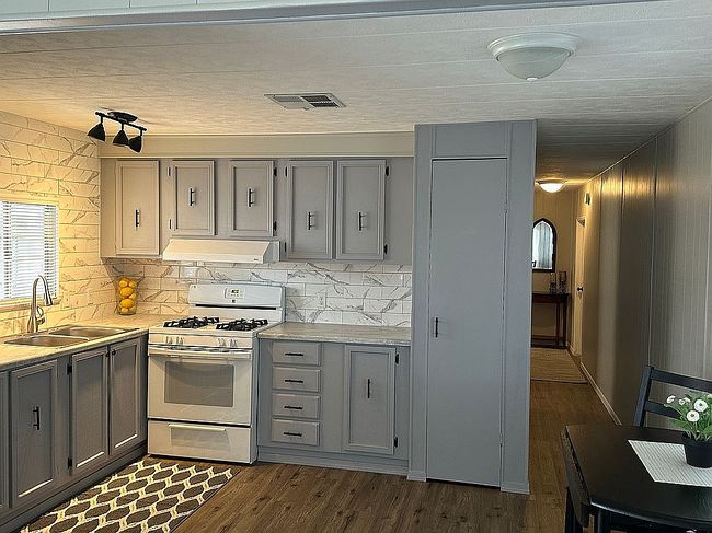 Photo of 11101 E University Dr Lot 170, Apache Junction, AZ