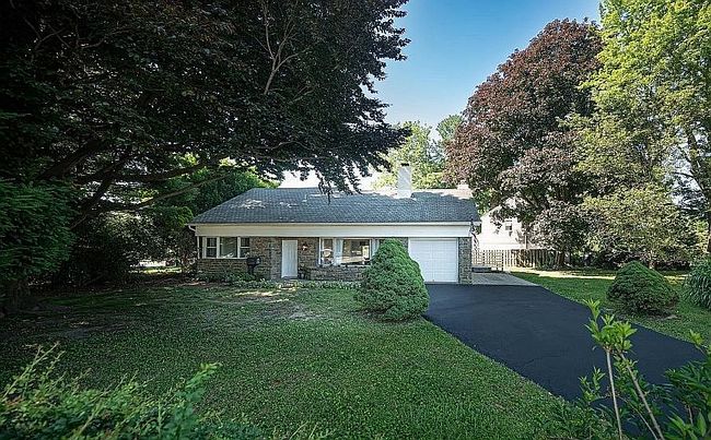 Preview of property located at 2210 Sproul Rd