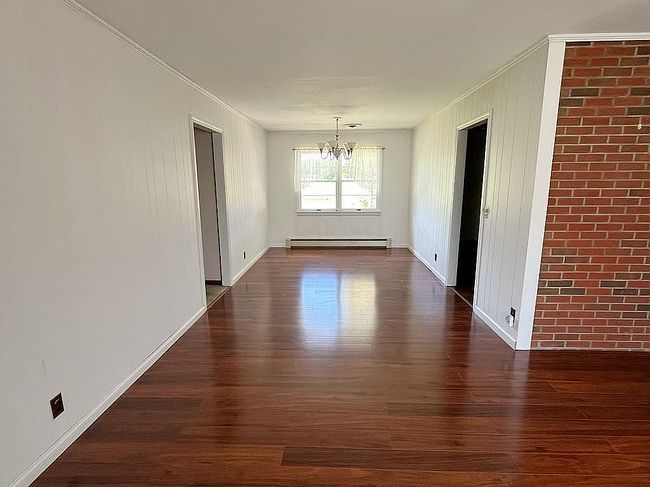 Image of 7 Crestview Dr