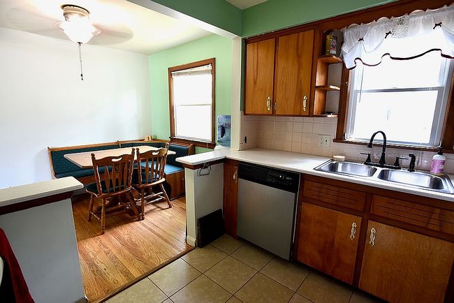 Photo of 1892 Malasia Rd, Akron, OH