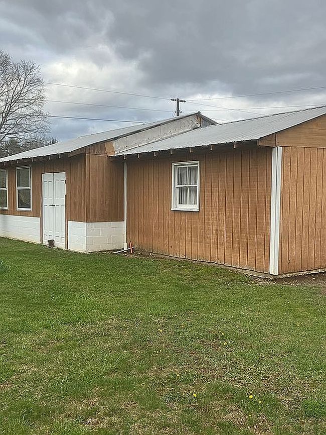 Photo of 218 Mcdermott Ave, Wht Sulphur S, WV