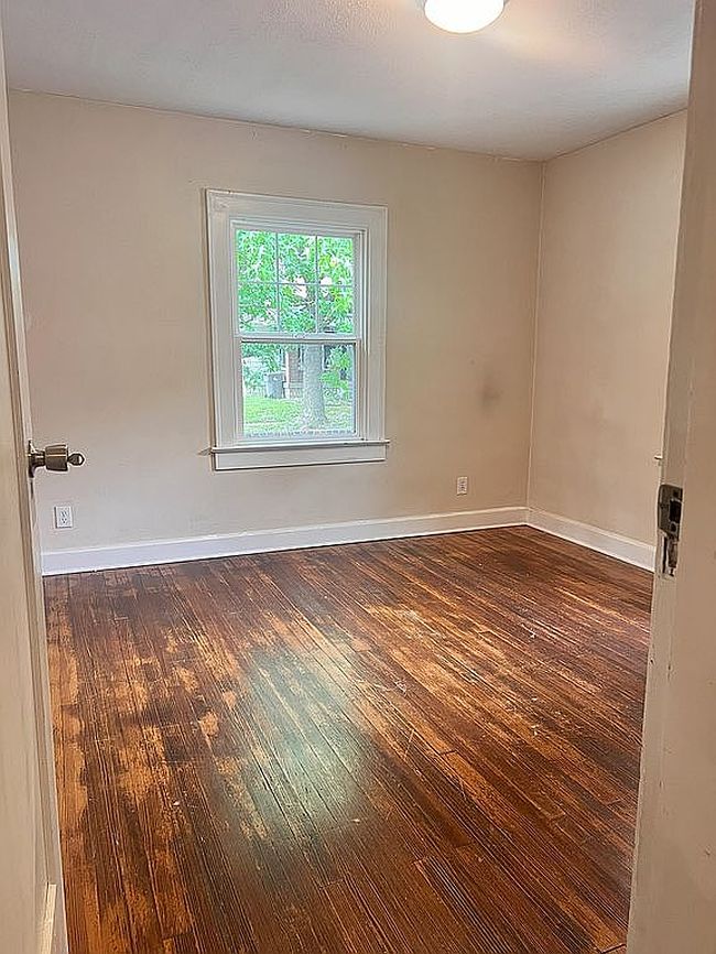 Photo of 1437 E Edwards Ave, Indianapolis, IN