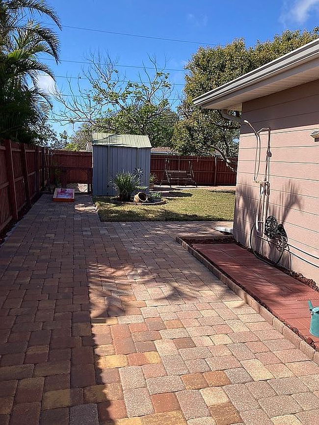 Image of 130 59th St W