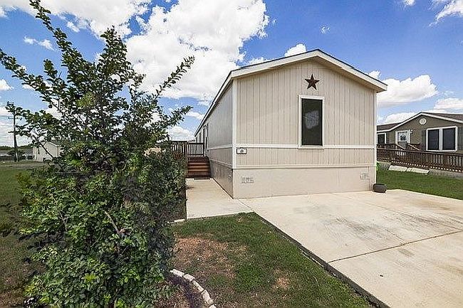 Image of 7151 Woodlake Pkwy Lot 49